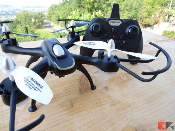 Eachine E33C Vanguard drone quadricottero