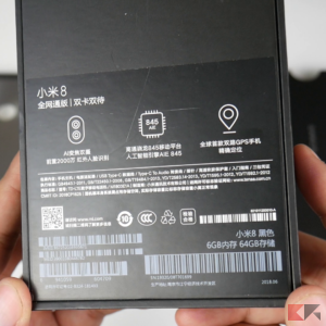 Xiaomi Mi 8 confezione