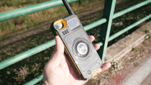 No.1 IP01 recensione review walkie talkie cover iPhone