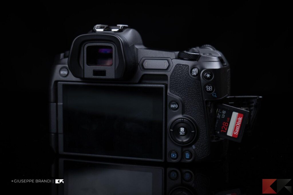 Recensione Canon EOS R scheda SD
